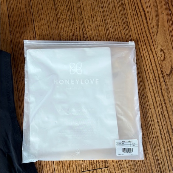 Honeylove LiftWear Tank - Picture 5 of 6